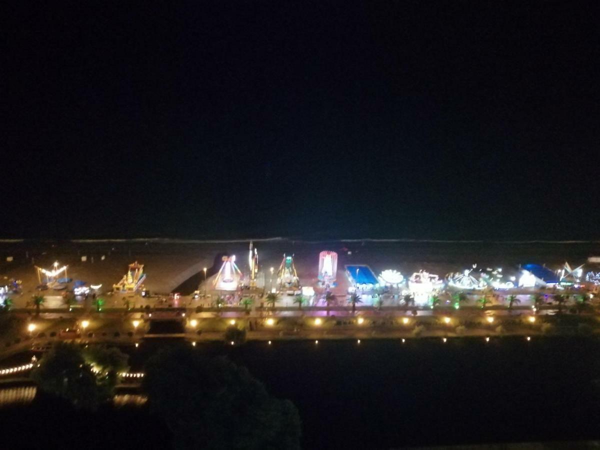 Lamar Hotel Batumi Luaran gambar